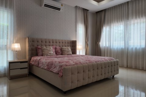 Villa à Pattaya, Thaïlande 4 chambres № 130449 - photo 12