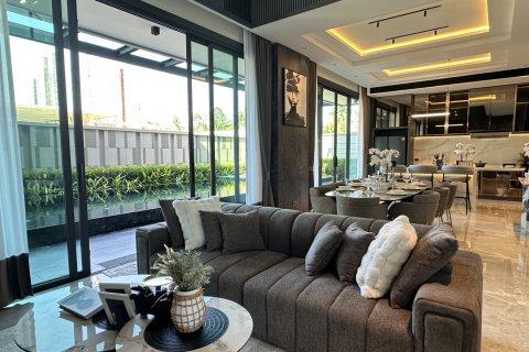 Вилла в Паттайе, Таиланд с 3 спальнями  № 130453 - фото 3