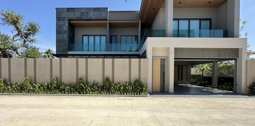 Villa à Pattaya, Thaïlande 3 chambres № 130453