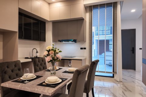 Вилла в Паттайе, Таиланд с 4 спальнями № 130452 - фото 8