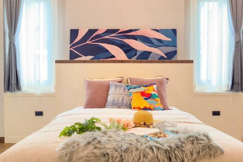 Villa in Pattaya, Thailand 3 bedrooms № 130450 - photo 9