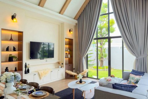 Villa in Pattaya, Thailand 3 bedrooms № 130450 - photo 5