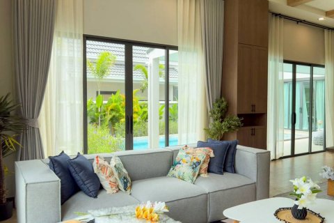Villa in Pattaya, Thailand 3 bedrooms № 130450 - photo 7