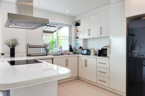 Villa à Pattaya, Thaïlande 3 chambres № 130451 - photo 17