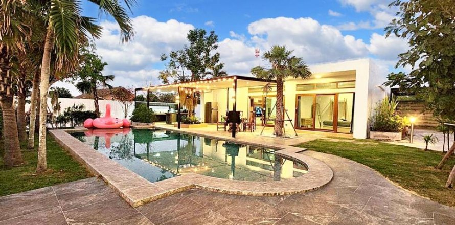 Villa à Pattaya, Thaïlande 5 chambres № 86904