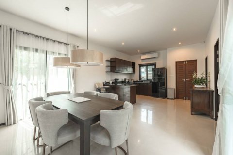 Villa in Bang Tao, Thailand 3 bedrooms № 85926 - photo 9