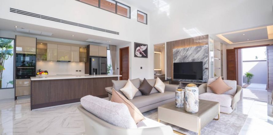 Villa in Bang Tao, Thailand 4 bedrooms № 85932