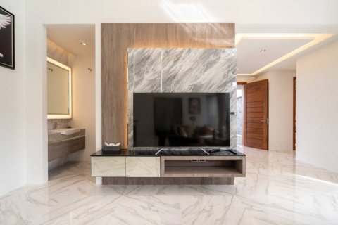 Villa in Bang Tao, Thailand 4 bedrooms № 85932 - photo 8