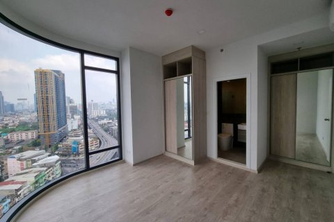 Condo in Suan Luang, Bangkok, Thailand, 2 bedrooms  № 85928 - photo 1