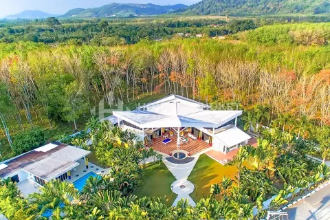 Дом в Пхукете, Таиланд с 5 спальнями  № 131098 - фото 1