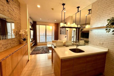 Кондоминиум с 1 спальней в Пхракханонге, Бангкок, Таиланд № 86096 - фото 2