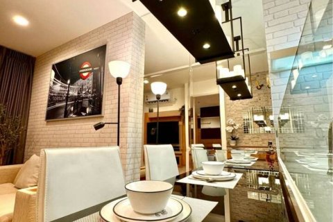 Кондоминиум с 1 спальней в Пхракханонге, Бангкок, Таиланд № 86096 - фото 3