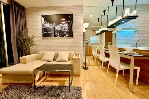 Кондоминиум с 1 спальней в Пхракханонге, Бангкок, Таиланд № 86096 - фото 1