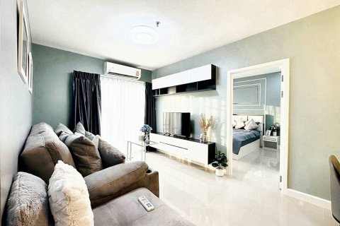 Кондоминиум с 2 спальнями в Бангкапи, Бангкок, Таиланд № 86095 - фото 2