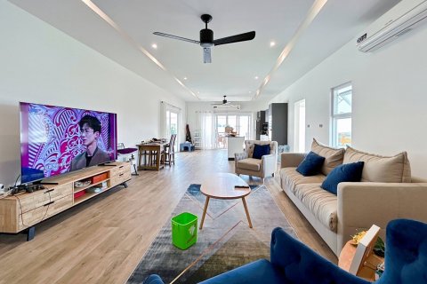 Дом в Хуа Хине, Таиланд с 3 спальнями  № 125489 - фото 2