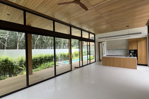 Villa à Bang Tao, Thaïlande 4 chambres № 71544