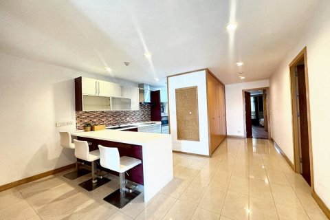 Condo in Bangkok, Thailand, 2 bedrooms  № 105216 - photo 4