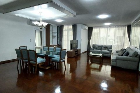 Appartement à Pathum Wan, Bangkok, Thaïlande 3 chambres № 123933 - photo 1