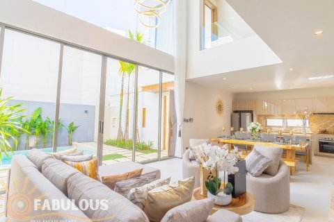 Villa in Phuket, Thailand 3 bedrooms № 124361 - photo 8