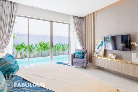 Villa in Phuket, Thailand 3 bedrooms № 124361 - photo 12