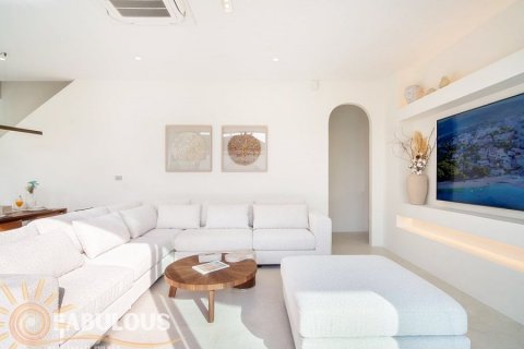 Villa in Rawai, Thailand 4 bedrooms № 124359 - photo 8