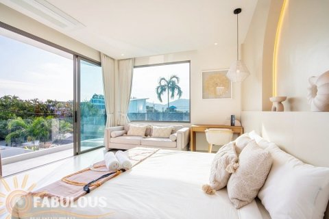 Villa in Rawai, Thailand 4 bedrooms № 124359 - photo 21