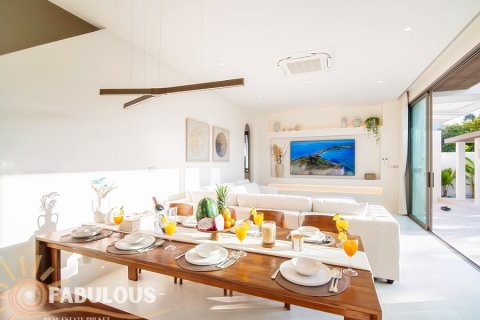 Villa in Rawai, Thailand 4 bedrooms № 124359 - photo 9