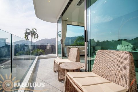 Villa in Rawai, Thailand 4 bedrooms № 124359 - photo 20