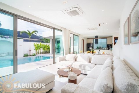 Villa in Rawai, Thailand 4 bedrooms № 124359 - photo 19