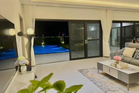 Villa in Hua Hin, Thailand 5 bedrooms № 124376 - photo 8