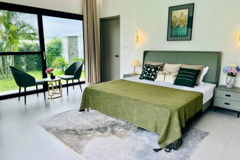 Villa in Hua Hin, Thailand 5 bedrooms № 124376 - photo 10