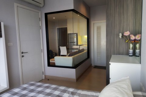 Студия в кондо в Кхлонг Сане, Бангкок, Таиланд № 142266 - фото 4