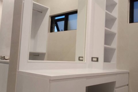 Villa in Hua Hin, Thailand 4 bedrooms № 124606 - photo 7