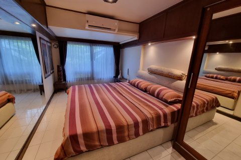 Condo in Kathu, Thailand, 2 bedrooms  № 141596 - photo 10