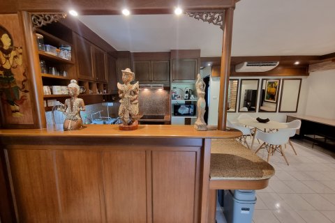 Condo in Kathu, Thailand, 2 bedrooms  № 141596 - photo 7