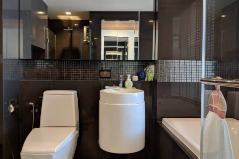 Condo in Sathon, Bangkok, Thailand, 2 bedrooms  № 141597 - photo 10