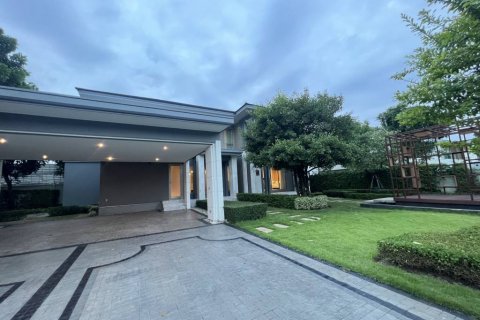 House in Saphan Sung, Bangkok, Thailand 4 bedrooms № 105004 - photo 1