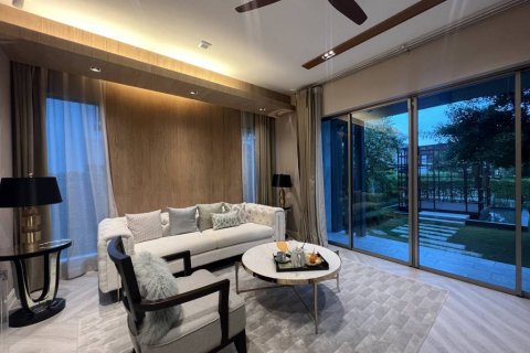 House in Saphan Sung, Bangkok, Thailand 4 bedrooms № 105004 - photo 4