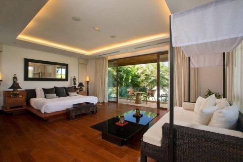 Villa in Ko Kaeo, Thailand 5 bedrooms № 105000 - photo 7