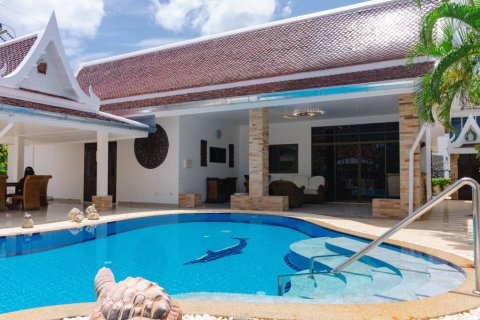 Вилла в Ча-аме, Таиланд с 4 спальнями  № 132574 - фото 1
