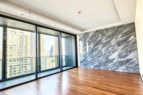 Condo in Bangkok, Thailand, 2 bedrooms  № 126655 - photo 1