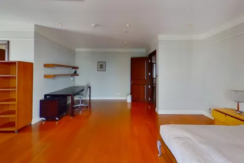 Penthouse in Watthana, Bangkok, Thailand 4 bedrooms № 141640 - photo 8