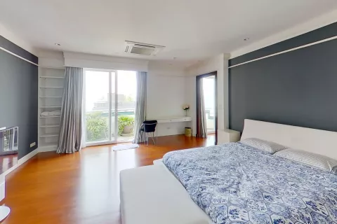 Penthouse in Watthana, Bangkok, Thailand 4 bedrooms № 141640 - photo 12
