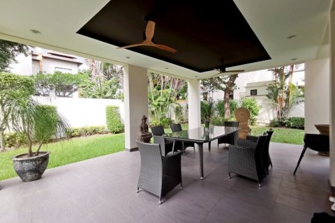 House in Pattaya, Thailand 4 bedrooms № 119488 - photo 6