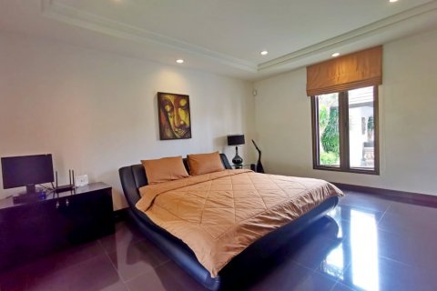 House in Pattaya, Thailand 4 bedrooms № 119488 - photo 17
