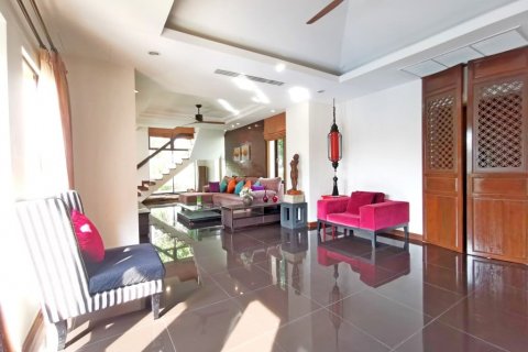 House in Pattaya, Thailand 4 bedrooms № 119488 - photo 14