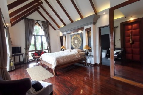 House in Pattaya, Thailand 4 bedrooms № 119488 - photo 24