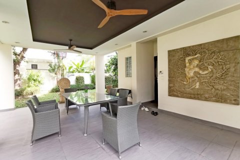 House in Pattaya, Thailand 4 bedrooms № 119488 - photo 7