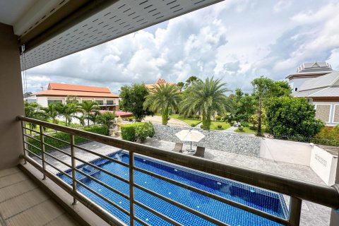 House in Pattaya, Thailand 5 bedrooms № 119493 - photo 7