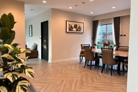 Дом в Бангкоке, Таиланд с 4 спальнями  № 125880 - фото 2